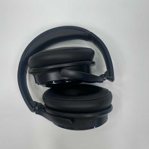 SVN Sound by Steve Aoki Color Changing Neon 100 Bluetooth Headphones - Picture 8 of 10